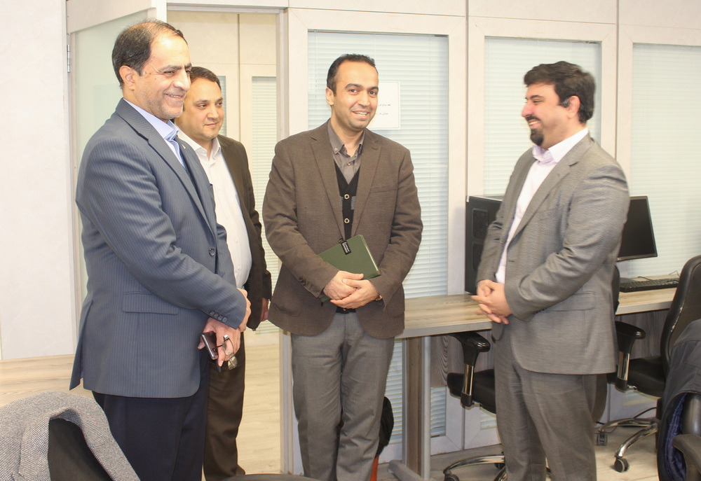 معاون آموزشی دانشگاه از دانشکده علوم تغذیه و رژیم شناسی بازدید کرد